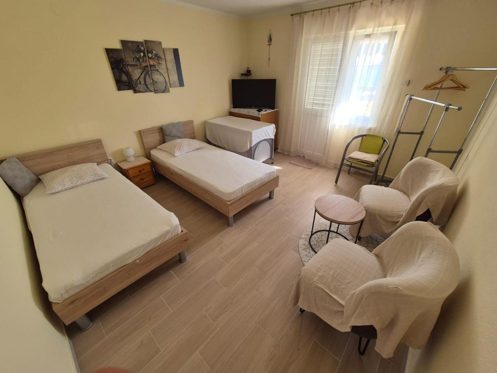 Apartman Davorka Karlobag Kültér fotó